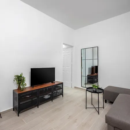 Elpidas Apartment Symi