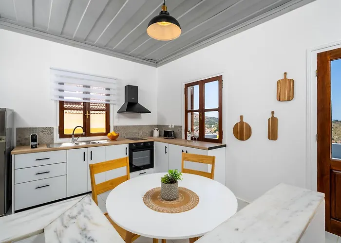 Elpidas Apartment Symi