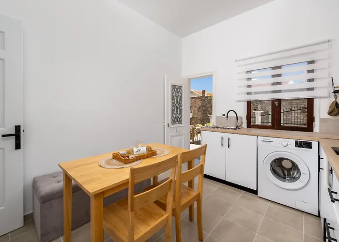 Apartment Elpidas Symi