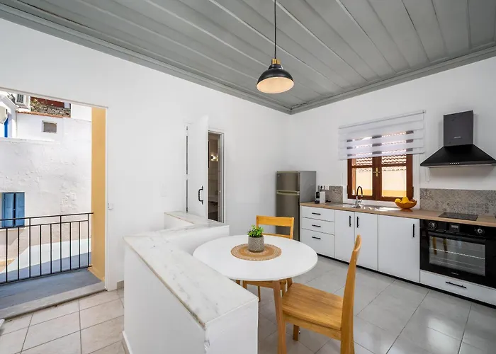 Apartment Elpidas Symi